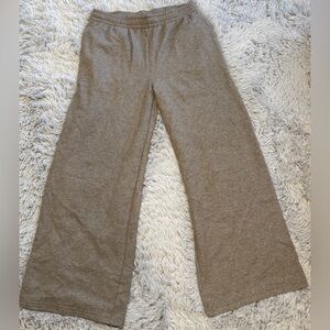 American Eagle- AE KNIT BAGGY WIDE-LEG SWEATPANT Women’s size Medium.